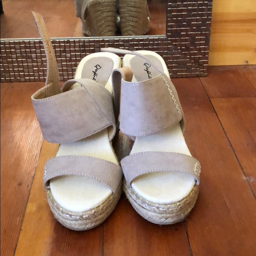 Nude wedges sandals
